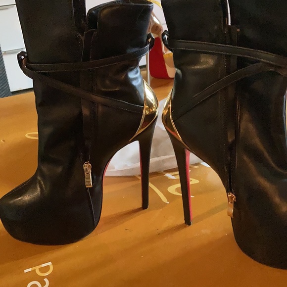 Zipper Booties - Picture 2 of 11